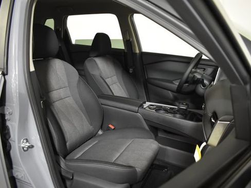 New 2026 Nissan Rogue SV AWD/4WD image 32