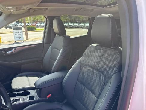 New 2025 Ford Escape SE image 21