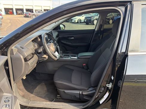 Used 2022 Nissan Sentra SV image 9