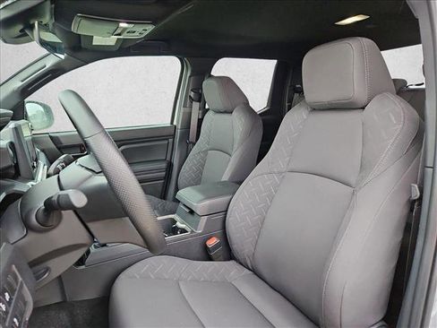 Used 2025 Toyota Tacoma SR5 AWD/4WD image 16