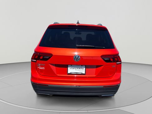 Used 2018 Volkswagen Tiguan SEL FWD image 4