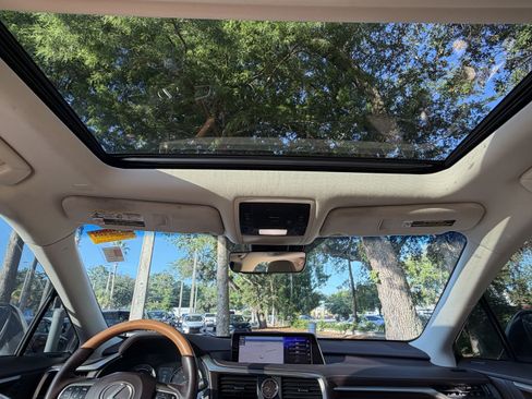 Used 2018 Lexus RX 450h AWD w/ Premium Package image 39