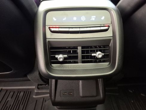 Used 2025 Cadillac Lyriq Luxury AWD/4WD image 11