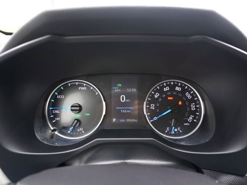 Used 2022 Toyota RAV4 XLE AWD/4WD image 15