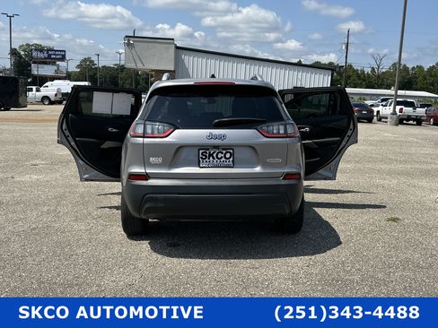 Used 2021 Jeep Cherokee Latitude image 32