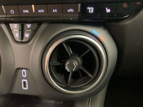 Used 2024 Chevrolet Blazer LT w/ Convenience Package FWD image 32