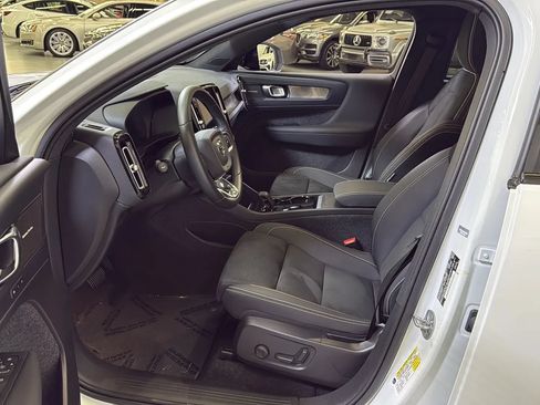 Used 2023 Volvo C40 P8 Recharge Ultimate AWD/4WD image 17