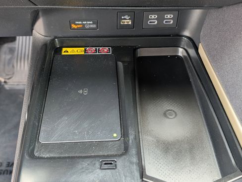 Used 2025 Toyota Camry LE FWD image 25