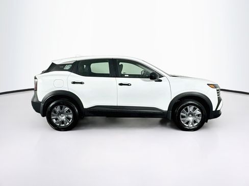 Used 2025 Nissan Kicks S FWD image 10