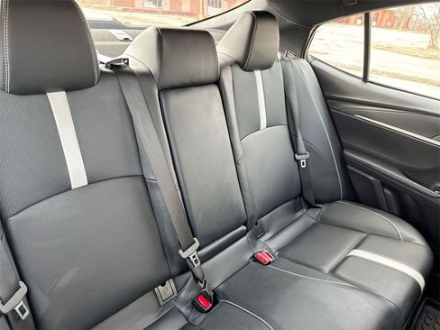 Used 2025 Toyota Camry SE image 33