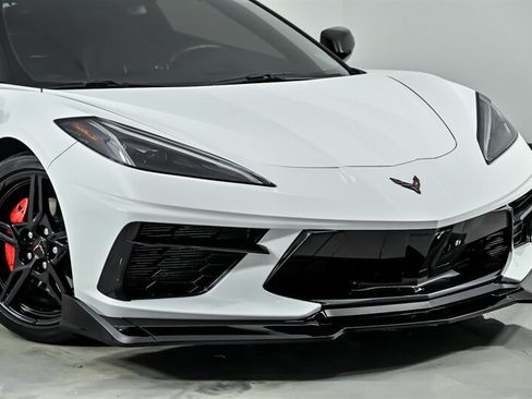 Used 2021 Chevrolet Corvette Stingray Coupe w/ 1LT RWD image 3