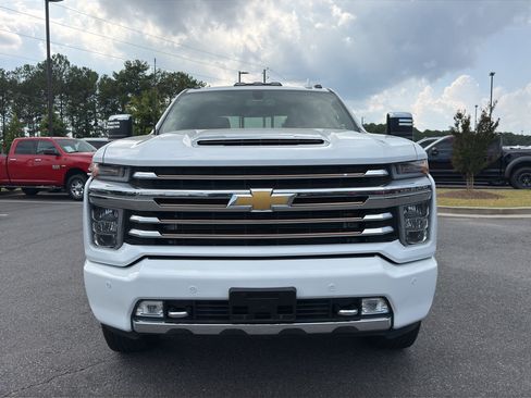 Used 2020 Chevrolet Silverado 2500 High Country AWD/4WD image 3