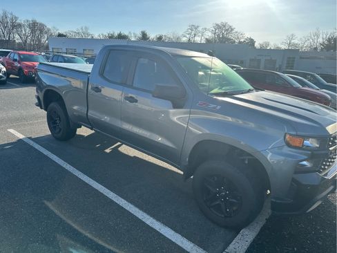 Used 2020 Chevrolet Silverado 1500 Custom Trail Boss w/ Custom Convenience Package image 2