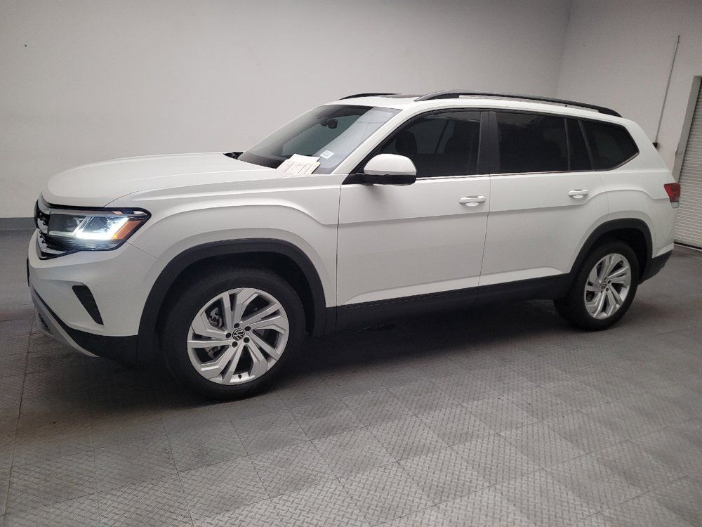 Used 2023 Volkswagen Atlas SE w/ Panoramic Sunroof Package FWD image 2