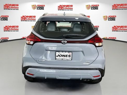 Certified 2023 Nissan Kicks SR w/ SR Premium Package FWD image 14