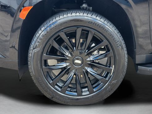 Used 2022 Cadillac Escalade Premium Luxury RWD image 32