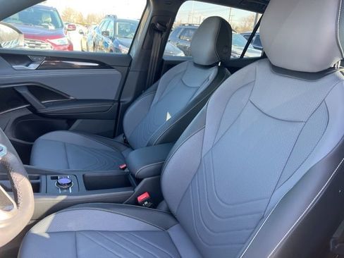 New 2026 Volkswagen Tiguan SE R-Line AWD/4WD image 7