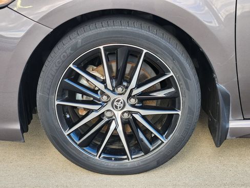 Used 2024 Toyota Camry SE FWD image 10