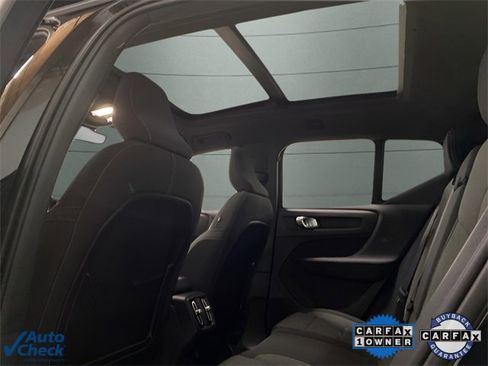 Used 2025 Volvo XC40 B5 Core image 22