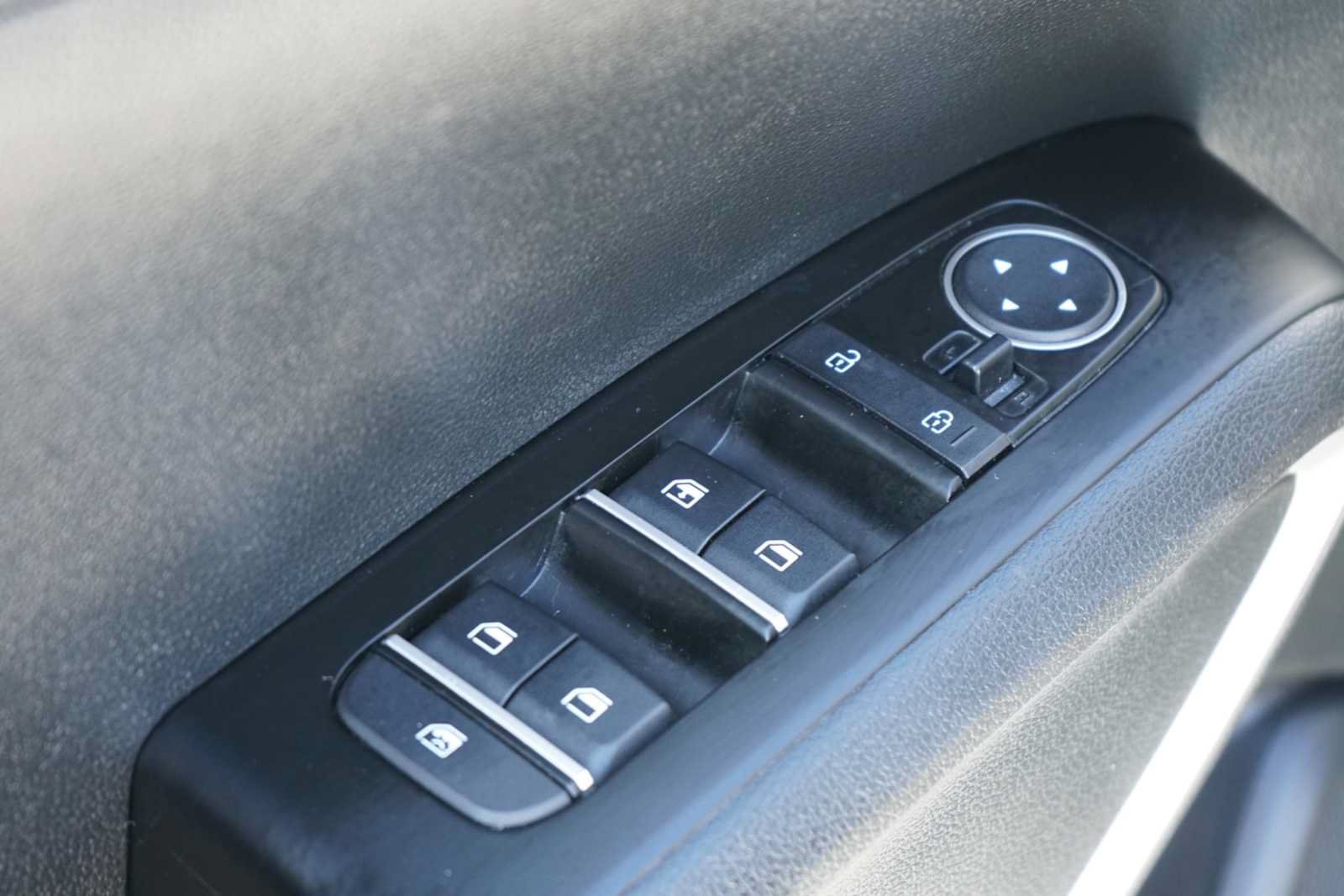 Used 2025 Kia Soul LX w/ LX Technology Package FWD image 16
