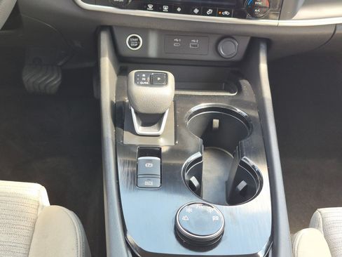 Used 2023 Nissan Rogue SV AWD/4WD image 26