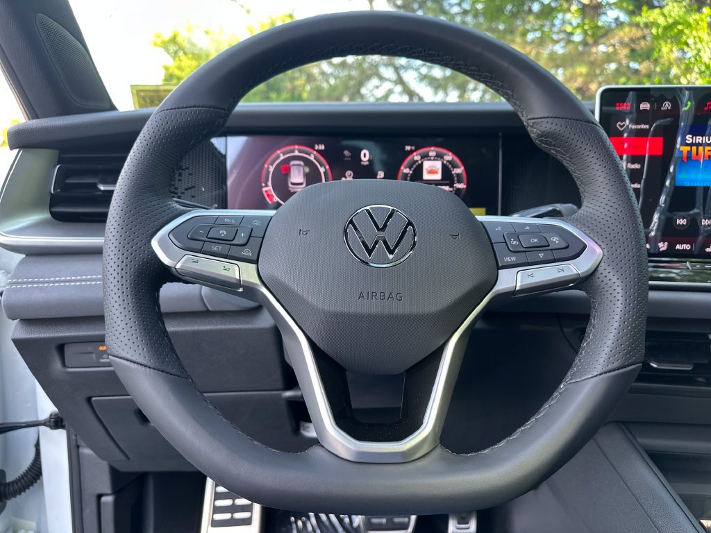 New 2026 Volkswagen Tiguan SE R-Line AWD/4WD image 12