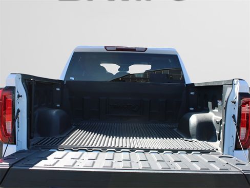 Used 2024 GMC Sierra 1500 SLT image 14