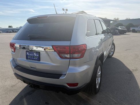 Used 2013 Jeep Grand Cherokee Laredo AWD/4WD image 7