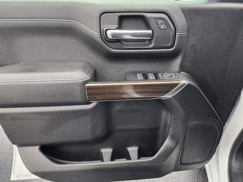 Used 2021 Chevrolet Silverado 1500 LT image 24