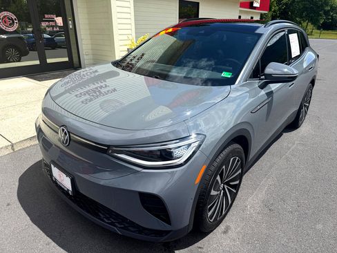 Used 2024 Volkswagen ID.4 S image 2