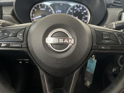 Used 2025 Nissan Versa S FWD image 52
