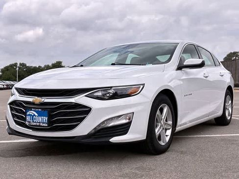 Used 2024 Chevrolet Malibu LT FWD image 11