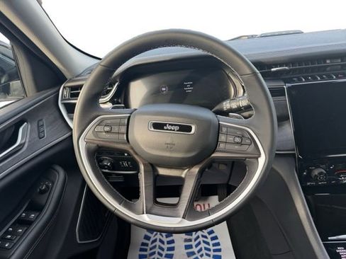 Used 2023 Jeep Grand Cherokee 4WD 4xe image 12