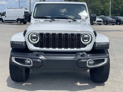 Used 2020 Jeep Wrangler Unlimited Sahara AWD/4WD image 6