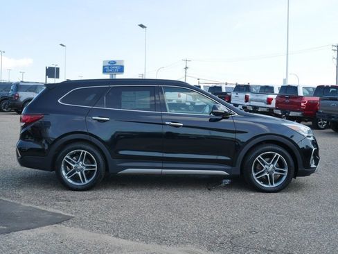 Used 2019 Hyundai Santa Fe XL AWD/4WD image 3