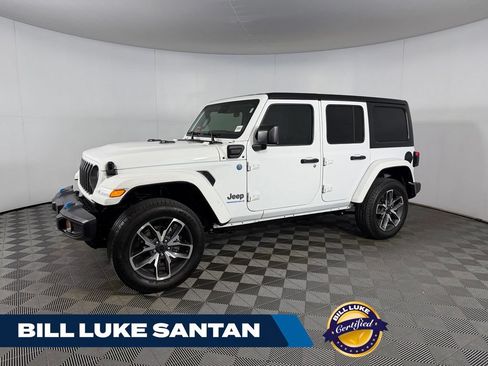 Used 2024 Jeep Wrangler Unlimited w/ Convenience Group AWD/4WD image 1