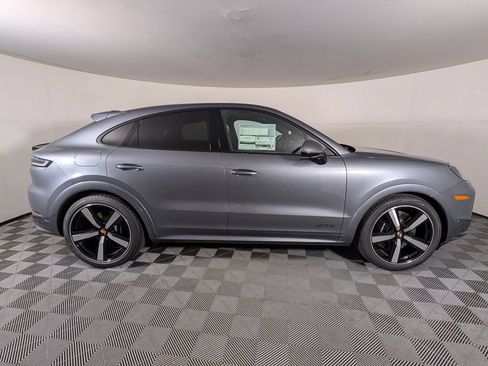 New 2026 Porsche Cayenne GTS AWD/4WD image 8