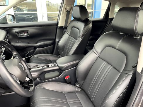 Used 2025 Honda HR-V EX-L image 11