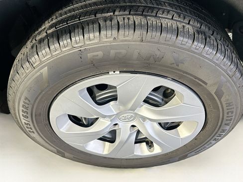 Used 2024 Toyota RAV4 LE AWD/4WD image 11