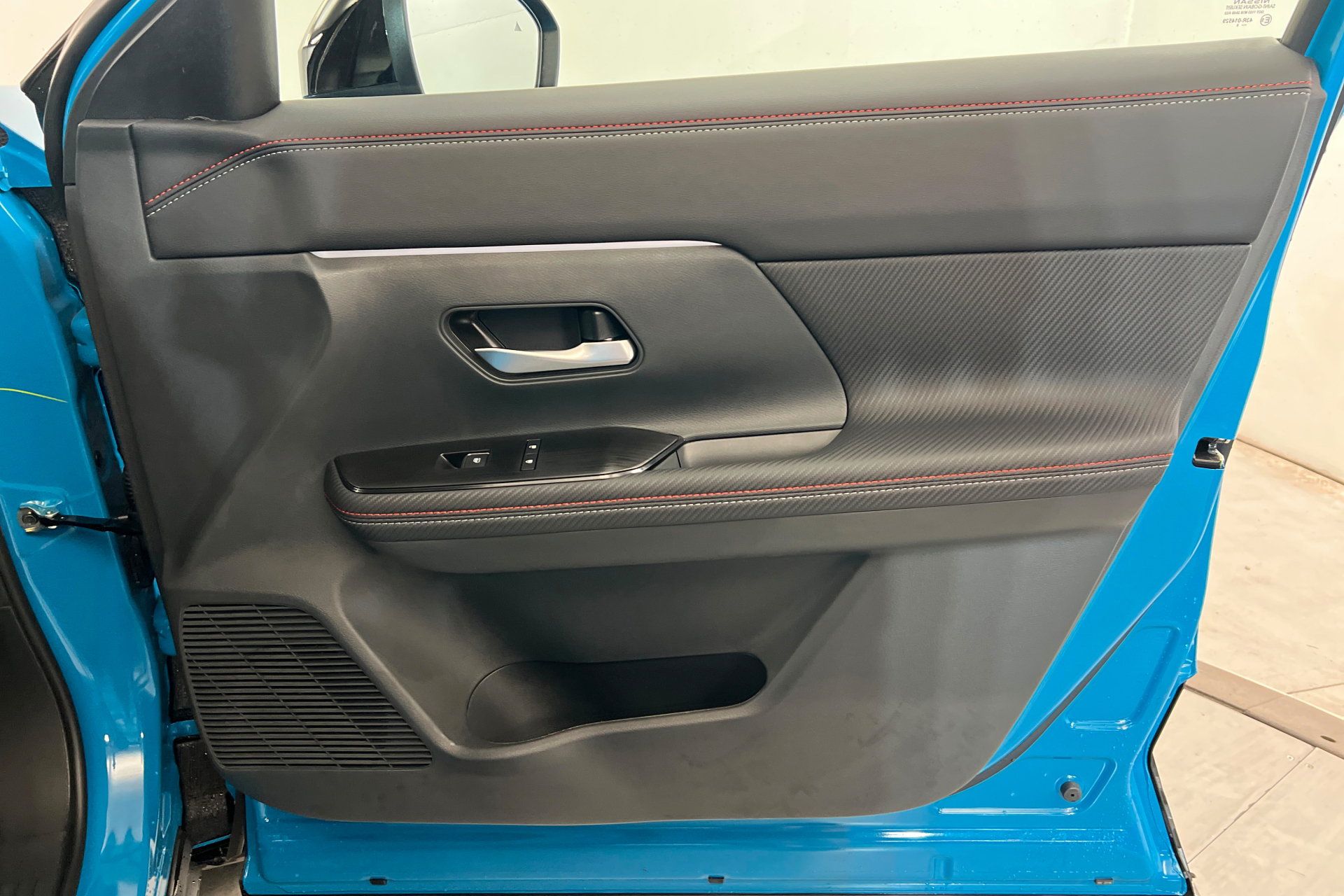 New 2026 Nissan Kicks SR FWD image 23