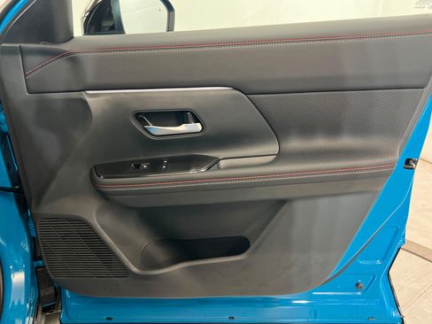 New 2026 Nissan Kicks SR FWD image 23