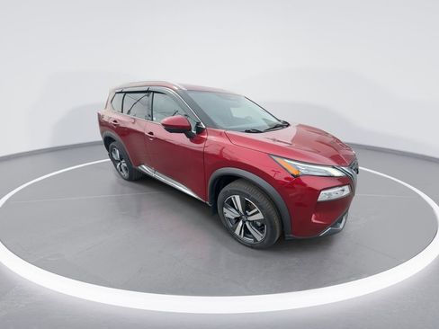 Used 2023 Nissan Rogue SL image 2