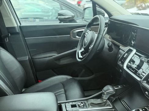 Certified 2023 Kia Sorento X-Line EX image 4
