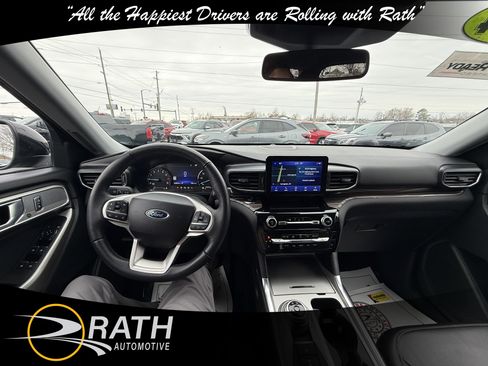 Used 2024 Ford Explorer Limited image 14