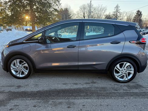 Used 2023 Chevrolet Bolt LT image 7