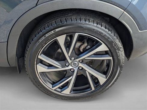 Used 2022 Volvo XC40 T5 R-Design w/ Climate Package AWD/4WD image 26