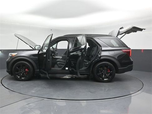 Certified 2021 Ford Explorer ST w/ ST Street Pack image 55