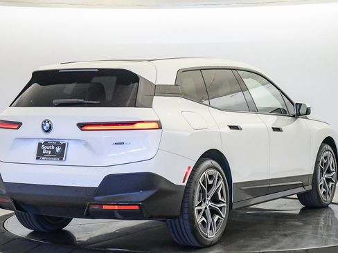 Used 2024 BMW iX xDrive50 AWD/4WD image 5
