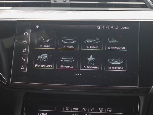 Used 2022 Audi e-tron Chronos AWD/4WD image 15