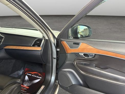Used 2017 Volvo XC90 T6 Inscription w/ Vision Package AWD/4WD image 21